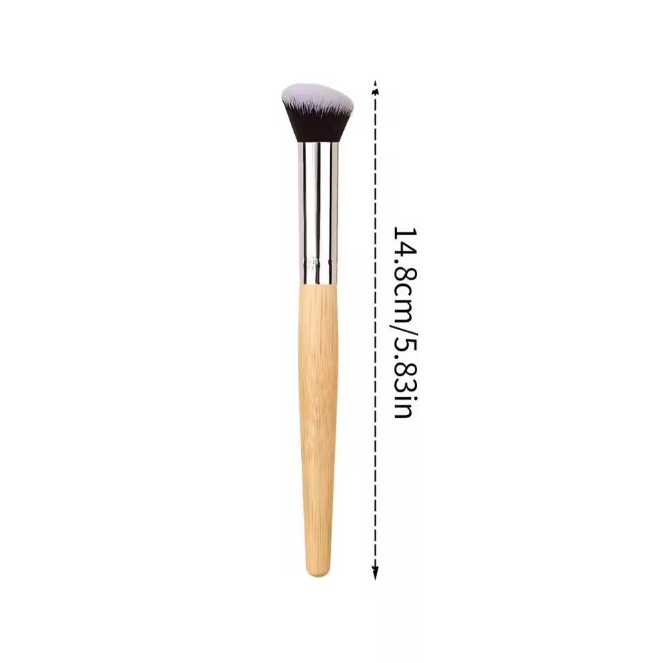 Popular bamboo-handle concealer brush with soft bristles