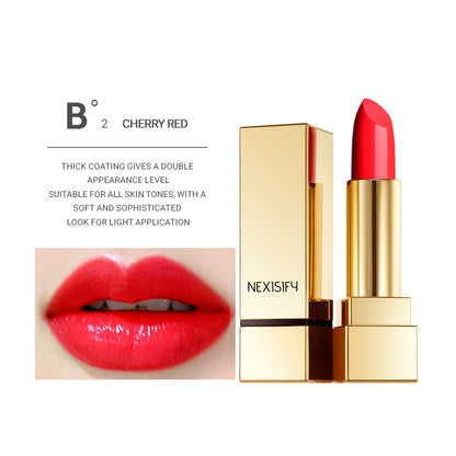 Long-lasting matte lipstick with lip balm oil