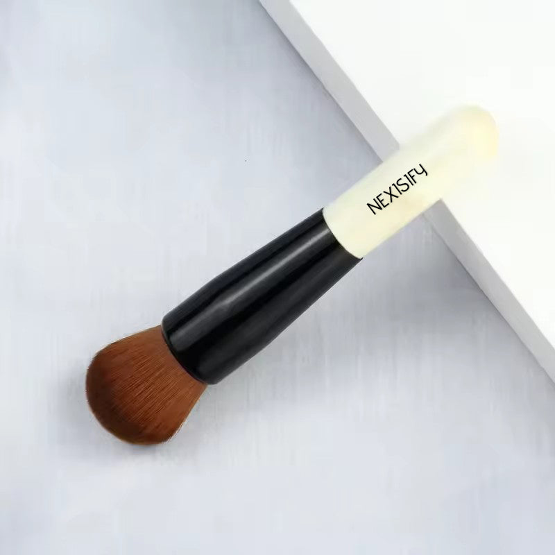 Professional makeup brushes suitable for foundation, eyeliner, eyeshadow, contouring, and lip gloss