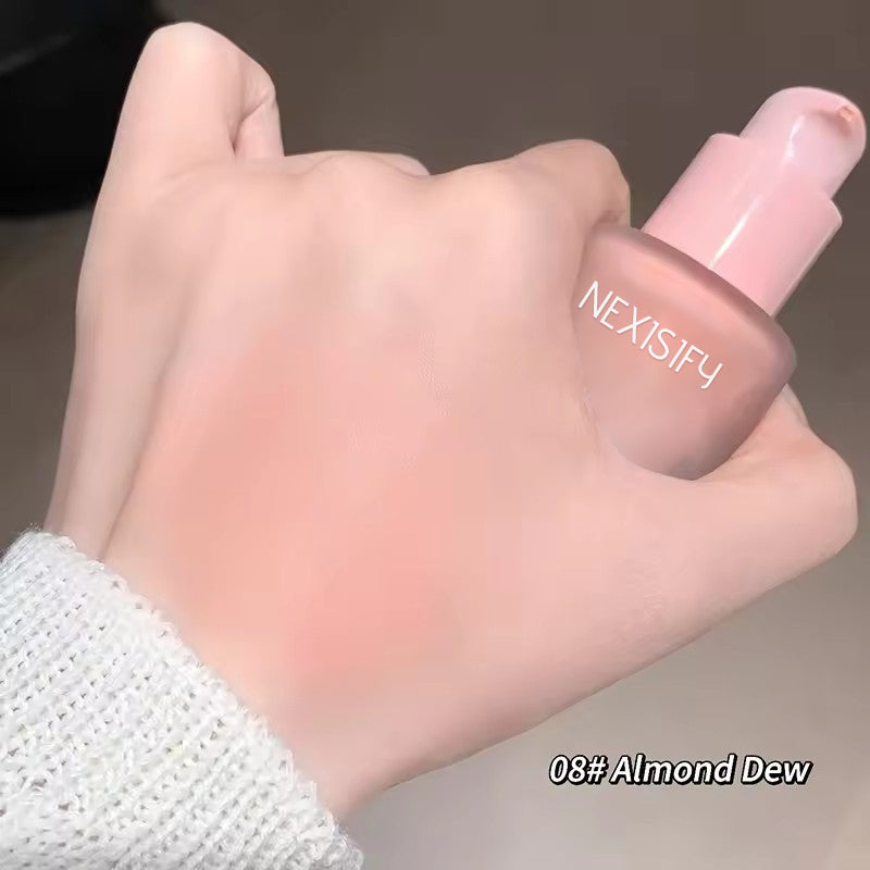 Lightweight blush that boosts hydration, brightens, and provides a natural rosy glow