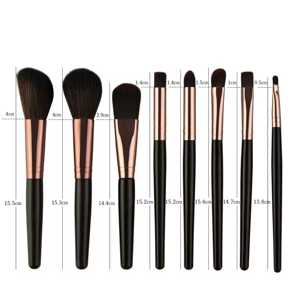 Makeup brush tool set, including foundation brush, blush brush, etc